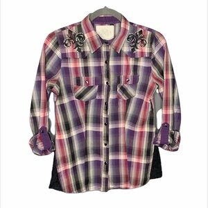 Maurices Premium Women's Top‎ Medium Western Plaid Button Embroidered Rhinestone